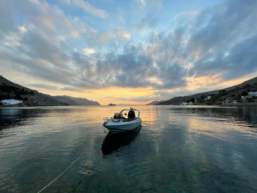 Symi . Villa Calme Zewnętrze zdjęcie